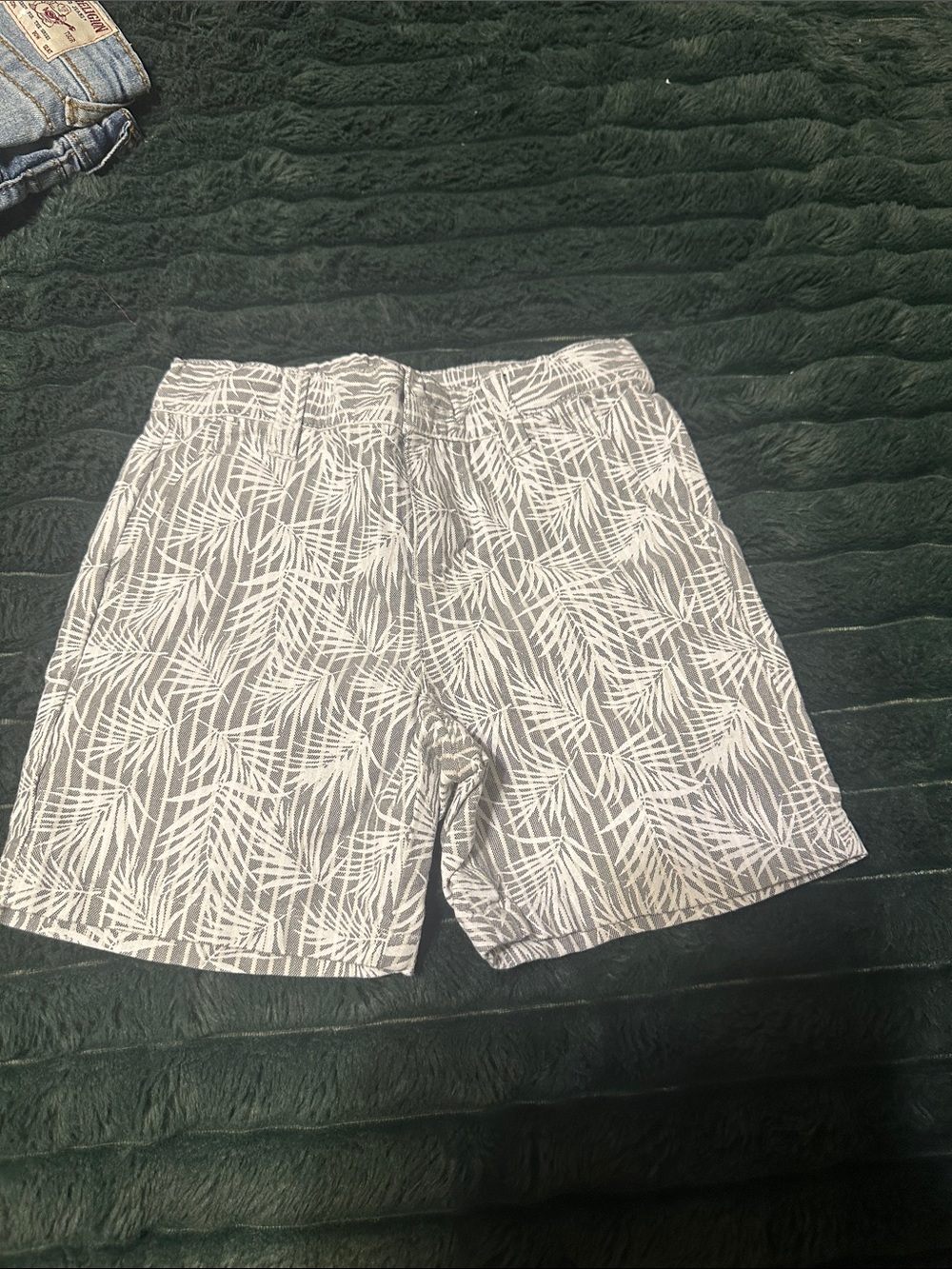 Janie and Jack White & Navy Palm-Print Shorts